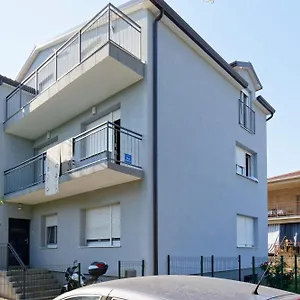  Apartment Goran By Rent Istria