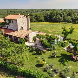  Villa Paradiso